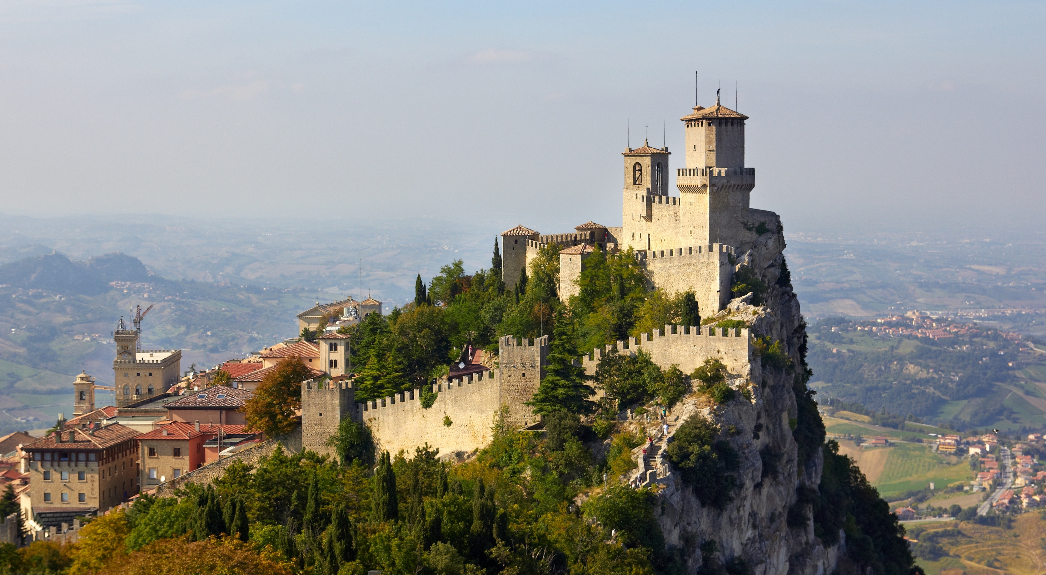 3° giorno >: Santa Messa / San Marino